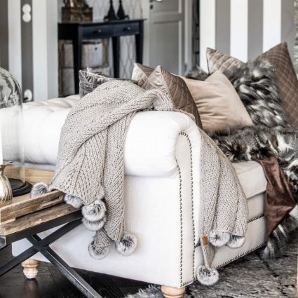 Bed, throws & bedspreads