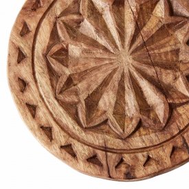 wooden-plate-carved-mango-wood
