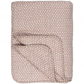 pink-dotted-quilt