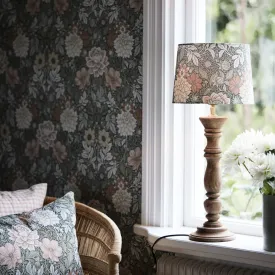 bordslampa-lodge-med-dahlia-grön-lampskärm-från-PR-Home