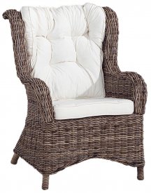rottingfåtölj-wingchair-med-naturvit-dyna
