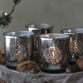 numbered-advent-candleholder-in-glass