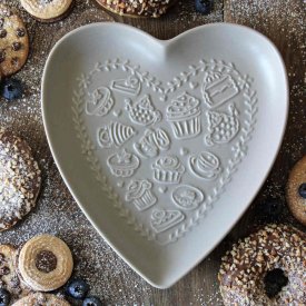 taupe-heart-dish-with-embossed-fika-pattern