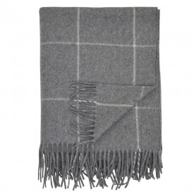 checkered-throw-in-grey-wool