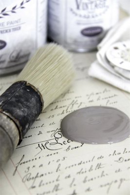 vintage-paint-dark-powder