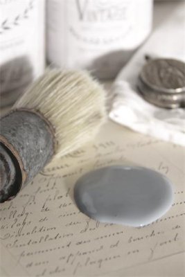 vintage-paint-ocean-blue