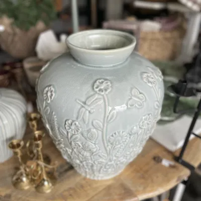 stor-vas-odonata-i-keramik-med-ljusblå-glasering