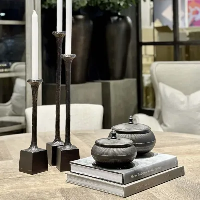 round-metal-jar-with-lid-small