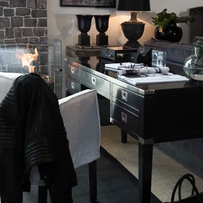 Vermont-writingdesk-black-from-Artwood