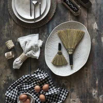 package-of-4-napkin-rings-in-braided-seaweed