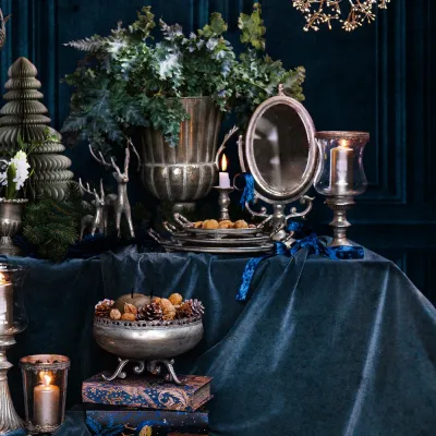 champagnefärgade-fat-på-tassar-med-handtag-i-tre-storlekar