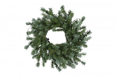 Frilagd produktbild på en rund, fyllig konstgjord grankrans med en inbyggd, diskret ljusslinga från A Lot Decoration.