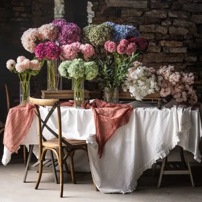 Verklighetstrogen konstgjord hortensia 84 cm i limegrön och ljusrosa från A Lot Decoration.