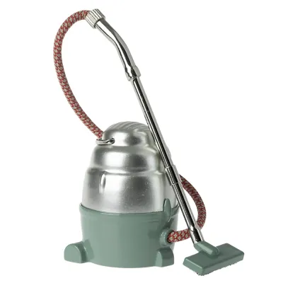 vacuum-cleaner-for-the-mice-from-maileg