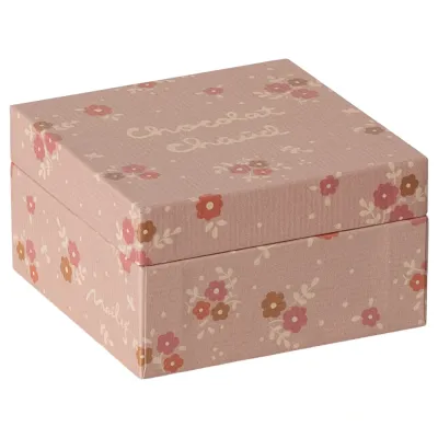 set-with-hot-chocolate-for-bunnies