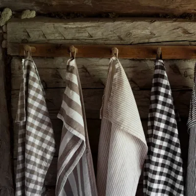 wide-striped-tea-towel-in-linen-blend-natural-white-and-mole