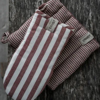 grillglove-broad-striped-in-red-and-natural-white