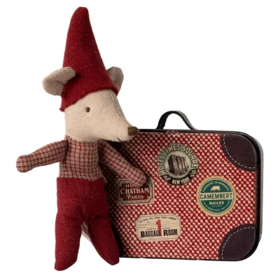Christmas-mouse-baby-in-suitcase