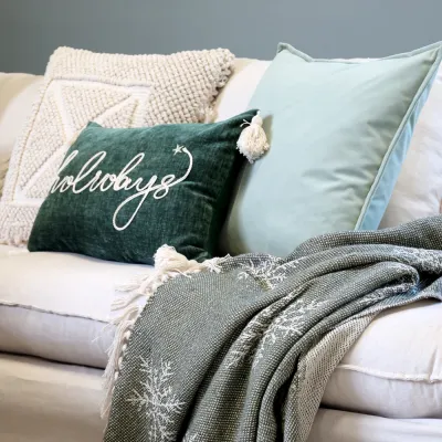 kuddfodral-aix-holidays-mörkgrön-från-chic-antique