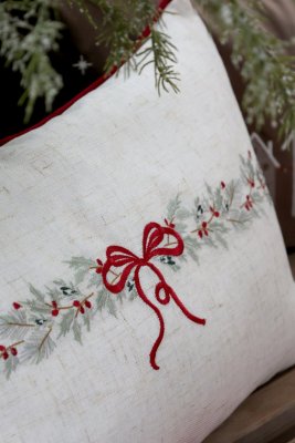 Cushion Cover Aix Christmas Tree & Bow Linen - Chic Antique