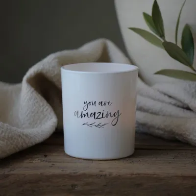 värmeljuslykta-you-are-amazing-vit-med-silvertext-och-gåvobox