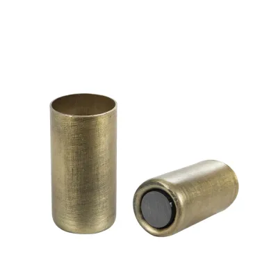 magnetisk-ljushållare-antikmässing-höjd5cm