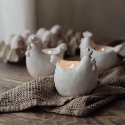 vit-höna-värmeljushållare-i-keramik