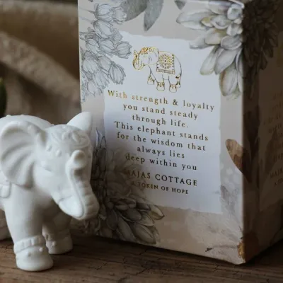 elefant-token-lyckofigur-vit-majas-cottage