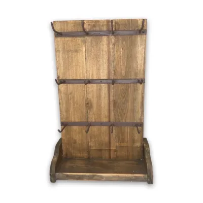 bordsdisplay-med-24-krokar-brunt-trä-från-miljögården