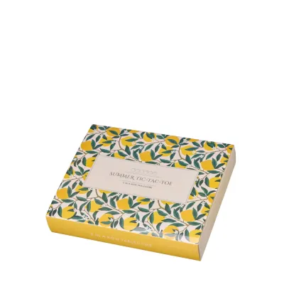 tre-i-rad brädspel i presentförpackning – Wikholm Form