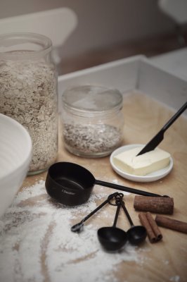 decilitermått-svart-metall-ernst