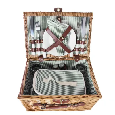 picknickkorg-med-bestick-glas-tallrikar-small