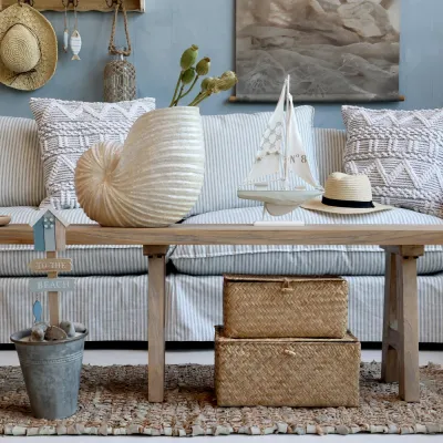 decoration-sailboat-on-foot