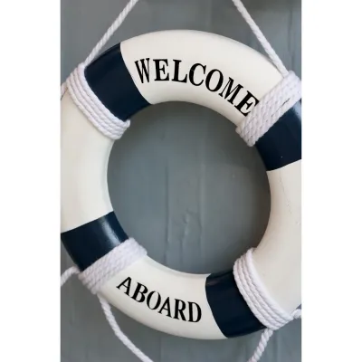 dekoration-livboj-welcome-aboard-vit-och-marinblå