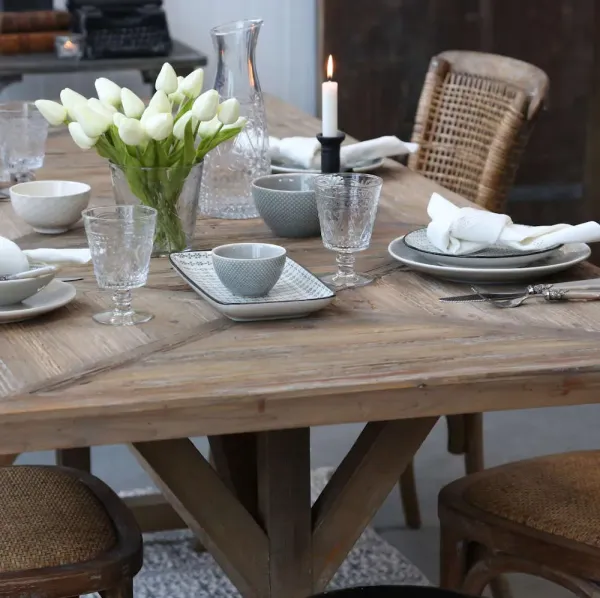 diningtable-in-reclaimed-wood-with-crossed-legs