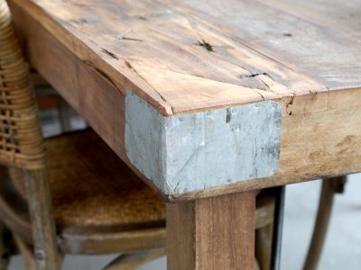 träbord-grimaud-chic-antique