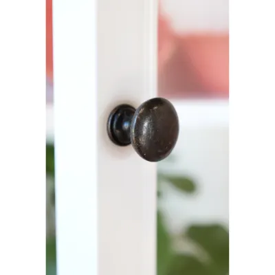 vitt-väggvitrinskåp-marseille