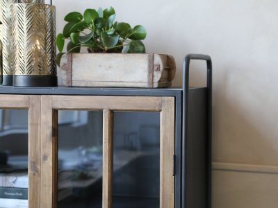 vitrinskåp-på-hjul-chic-antique