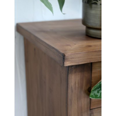 skoskåp-massiv-furu