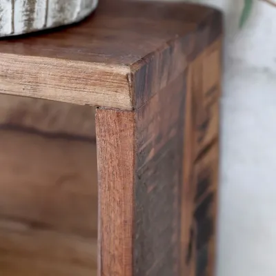 Wall-shelf-in-recycled-wood