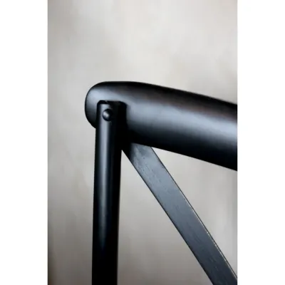 dining-chair-with-crossback-and-rattan-seat