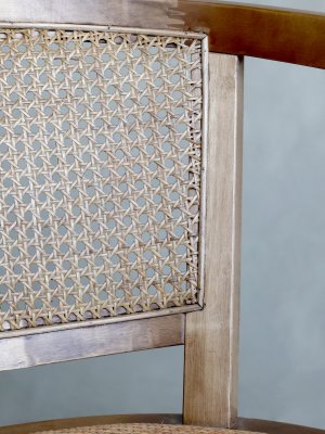 kontorstol-i-trä-och-rotting