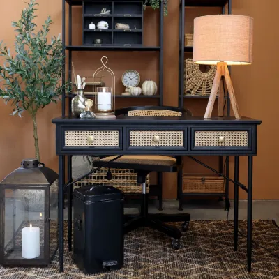 black-swivel-chair-in-wood-and-rattan