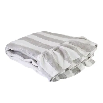 tablecloth-in-striped-white-and-beige