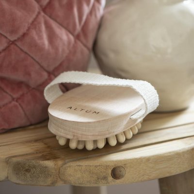 massage-brush-bamboo