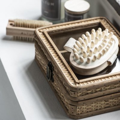 massage-brush-bamboo