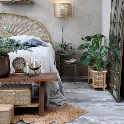 table-clock-on-foot-antique-brass