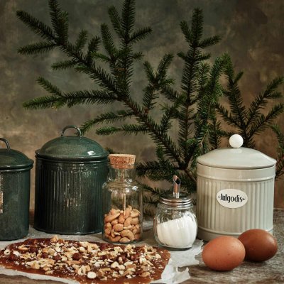 hugo-tin-can-julgodis-beige