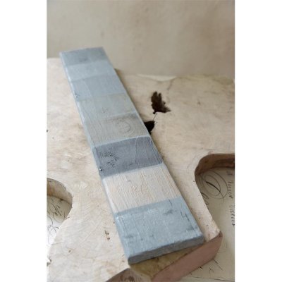 vintage-paint-light-petrol