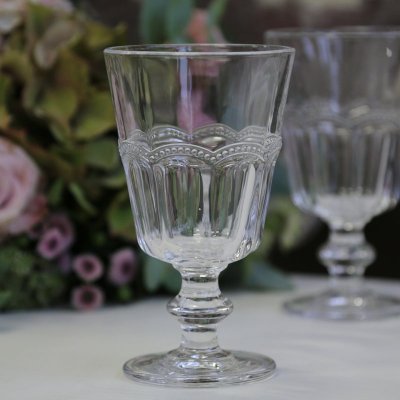 wine-glass-antoinette